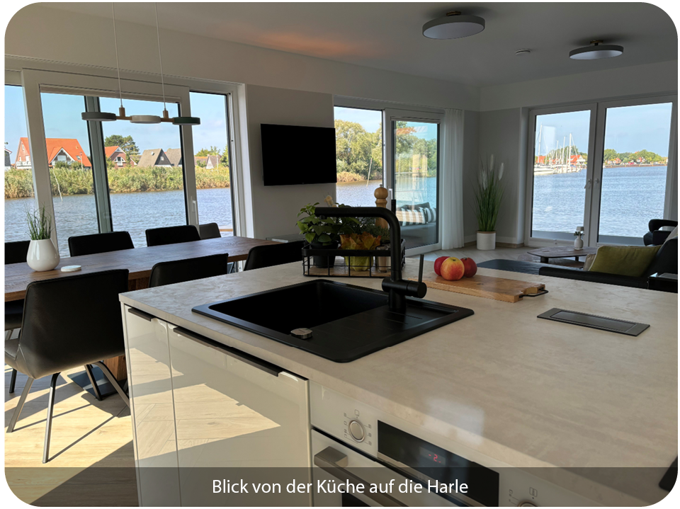 Blick von der Küche auf die Harle
